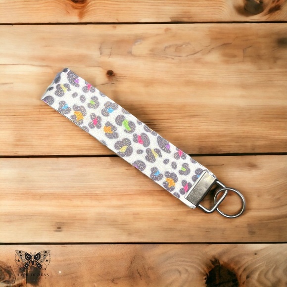 Handmade Animal Print Leather Key Fob Lanyard - Picture 3 of 4